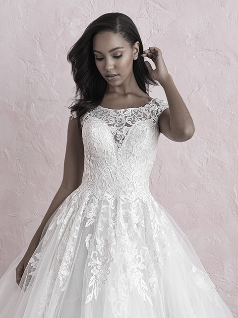 3260 Allure Romance Lace Bridal Gown
